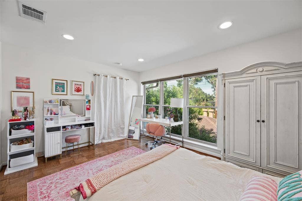 6127 Bandera Avenue, #D, Dallas, TX 75225 6127 Bandera Avenue, #D, Dallas, TX 75225