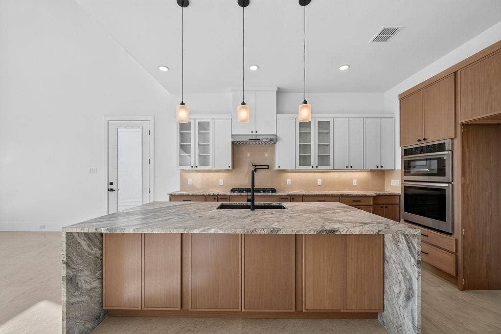 3412 Umyousef Court, Irving, TX 75038 3412 Umyousef Court, Irving, TX 75038