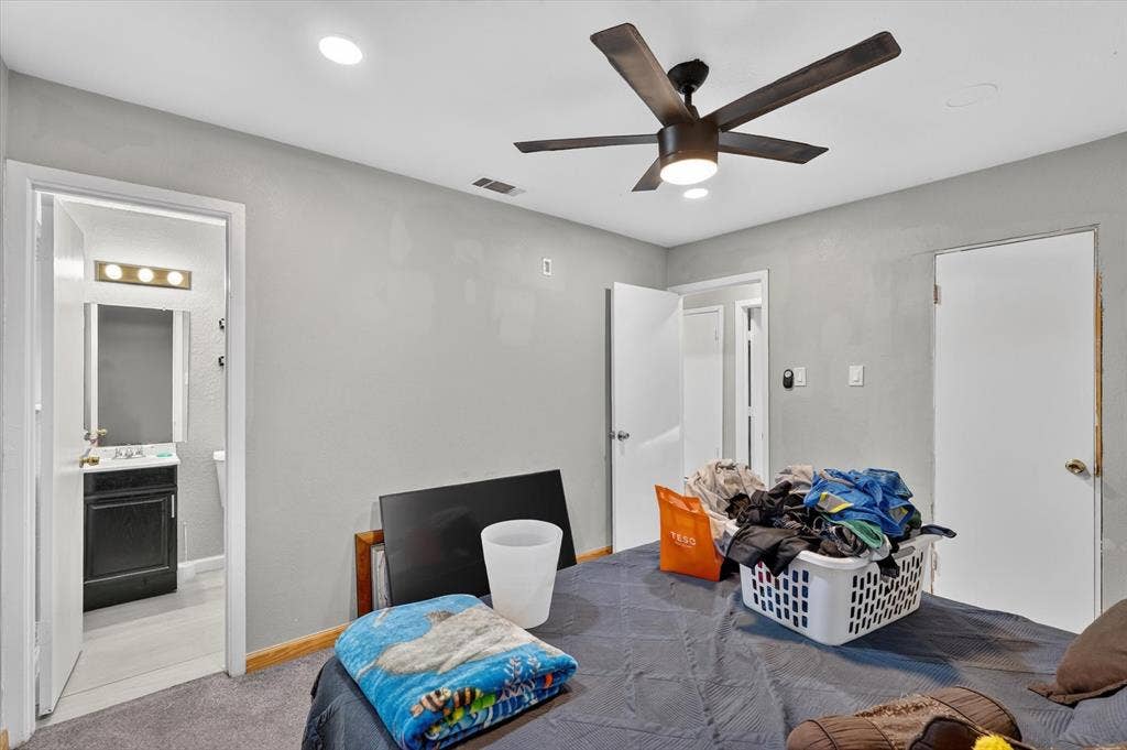 707 Edgeglen Drive, Dallas, TX 75217