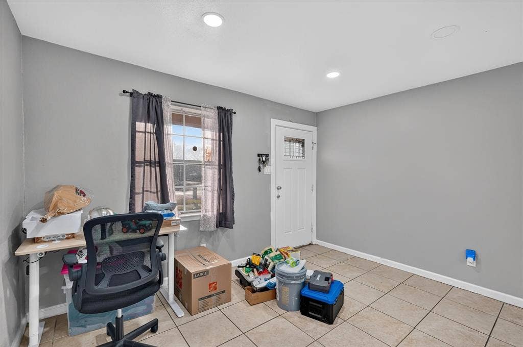 707 Edgeglen Drive, Dallas, TX 75217
