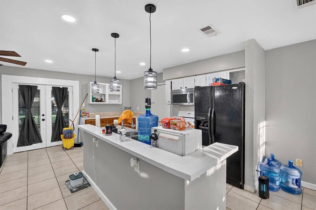 707 Edgeglen Drive, Dallas, TX 75217