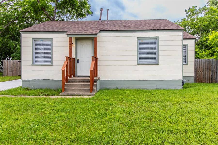Property photo for 4844 Hartford Drive, River Oaks, TX