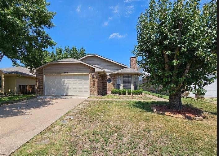 Property photo for 2013 Avignon Drive, Carrollton, TX