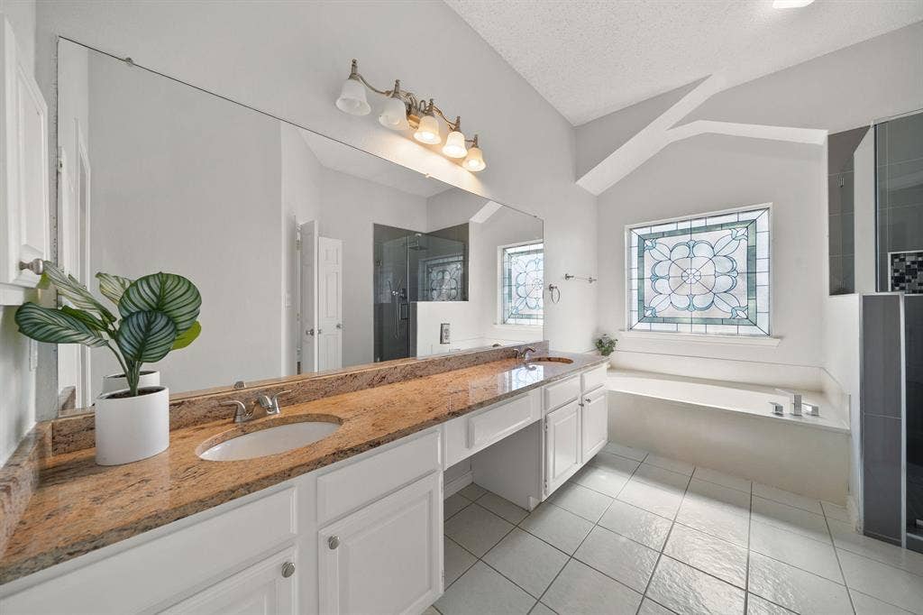 11414 Ocean Road, Frisco, TX 75035 Beautiful updated primary bathroom with granite counters