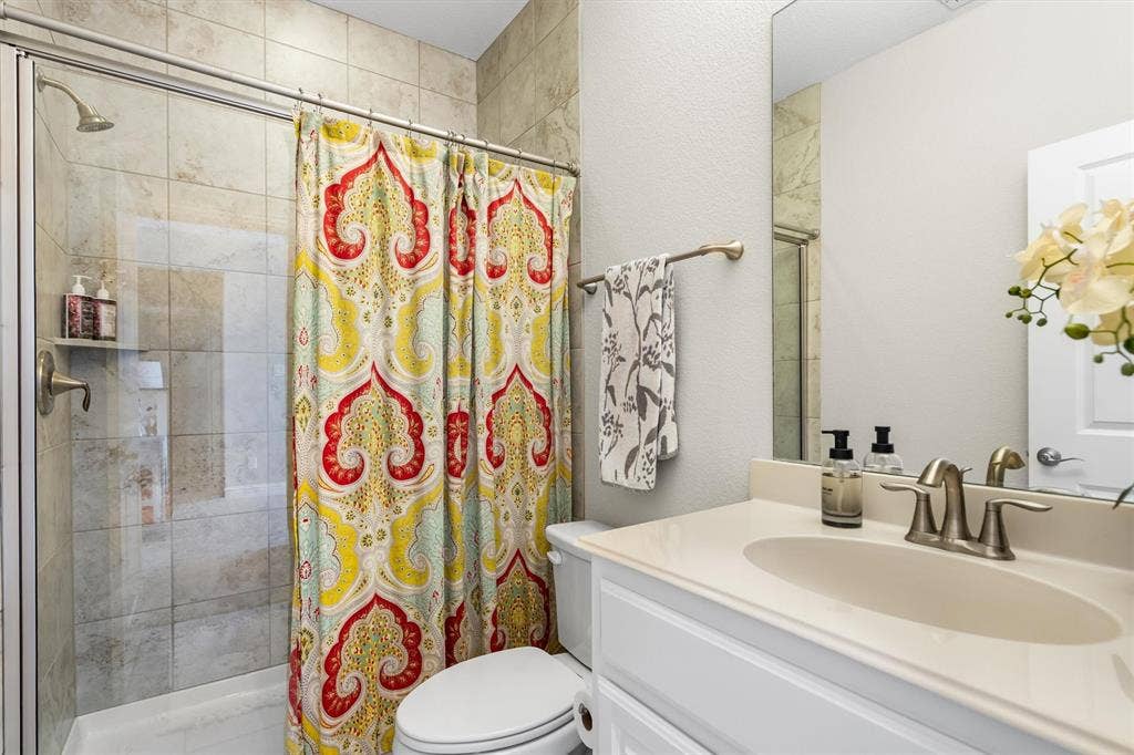 6805 Royal View Drive, McKinney, TX 75070 6805 Royal View Drive, McKinney, TX 75070