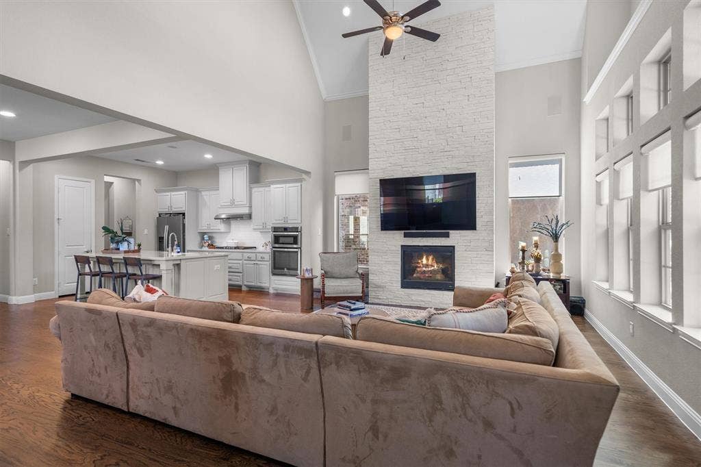 6805 Royal View Drive, McKinney, TX 75070 6805 Royal View Drive, McKinney, TX 75070