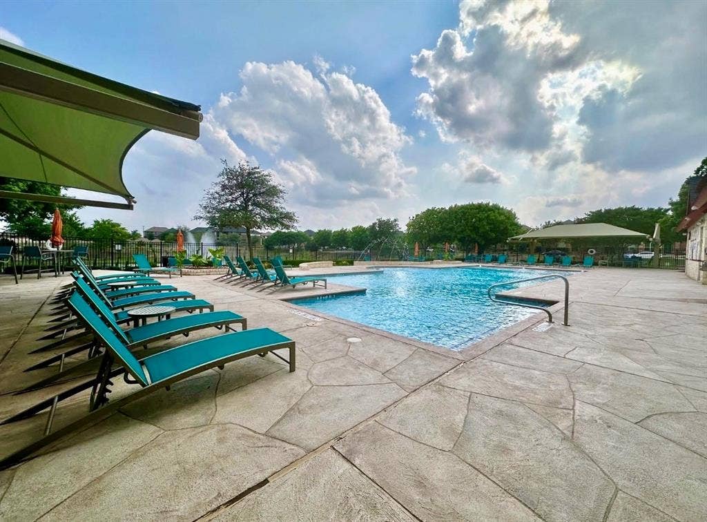 Community pool