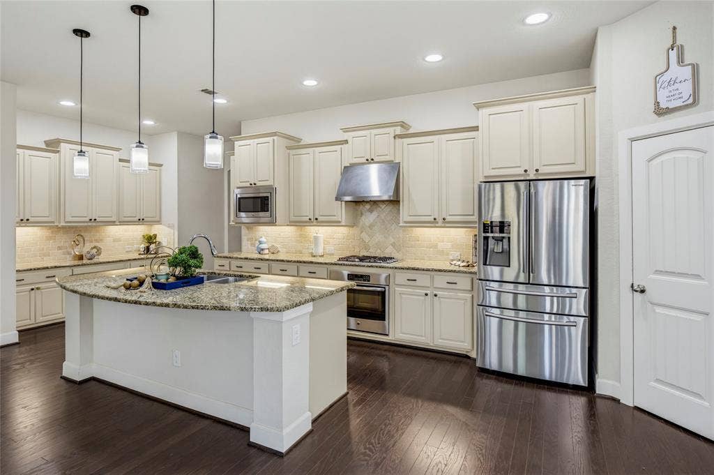 5928 Silverton Avenue, McKinney, TX 75070
