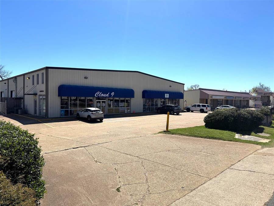 Property photo for 2060 E Texas Street, Bossier City, LA