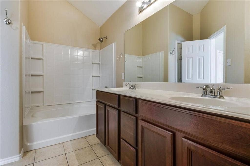 5405 Crimson Oaks Drive, Frisco, TX 75035 5405 Crimson Oaks Drive, Frisco, TX 75035
