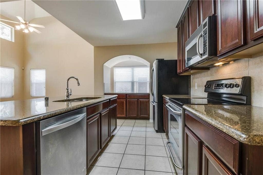 5405 Crimson Oaks Drive, Frisco, TX 75035 5405 Crimson Oaks Drive, Frisco, TX 75035