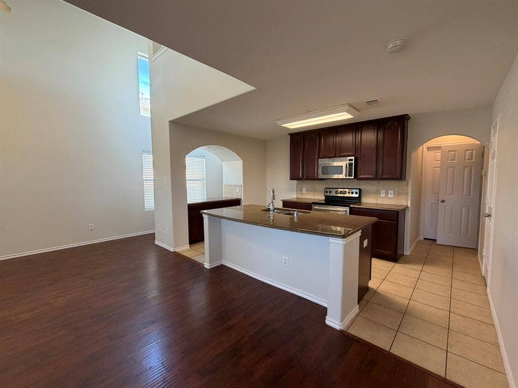 5405 Crimson Oaks Drive, Frisco, TX 75035 5405 Crimson Oaks Drive, Frisco, TX 75035