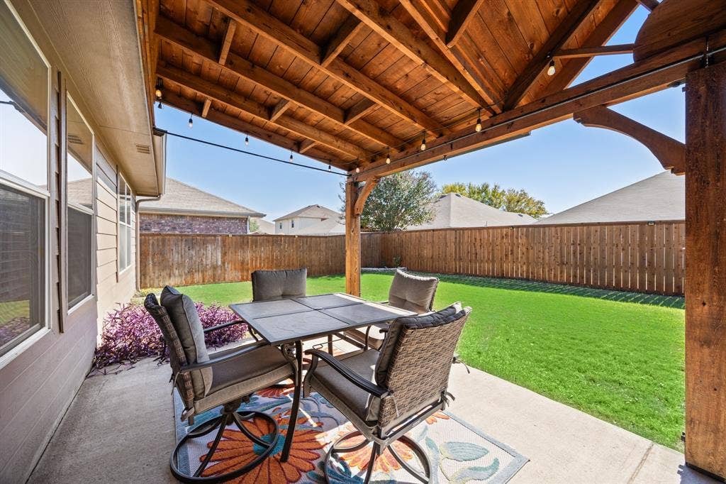 836 Bowie Drive, Lavon, TX 75166 836 Bowie Drive, Lavon, TX 75166