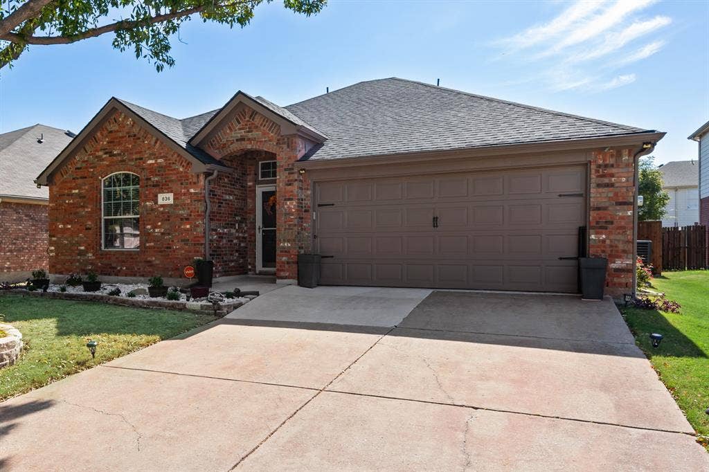 836 Bowie Drive, Lavon, TX 75166 836 Bowie Drive, Lavon, TX 75166