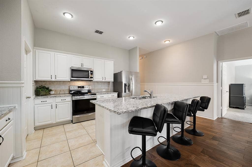836 Bowie Drive, Lavon, TX 75166 836 Bowie Drive, Lavon, TX 75166