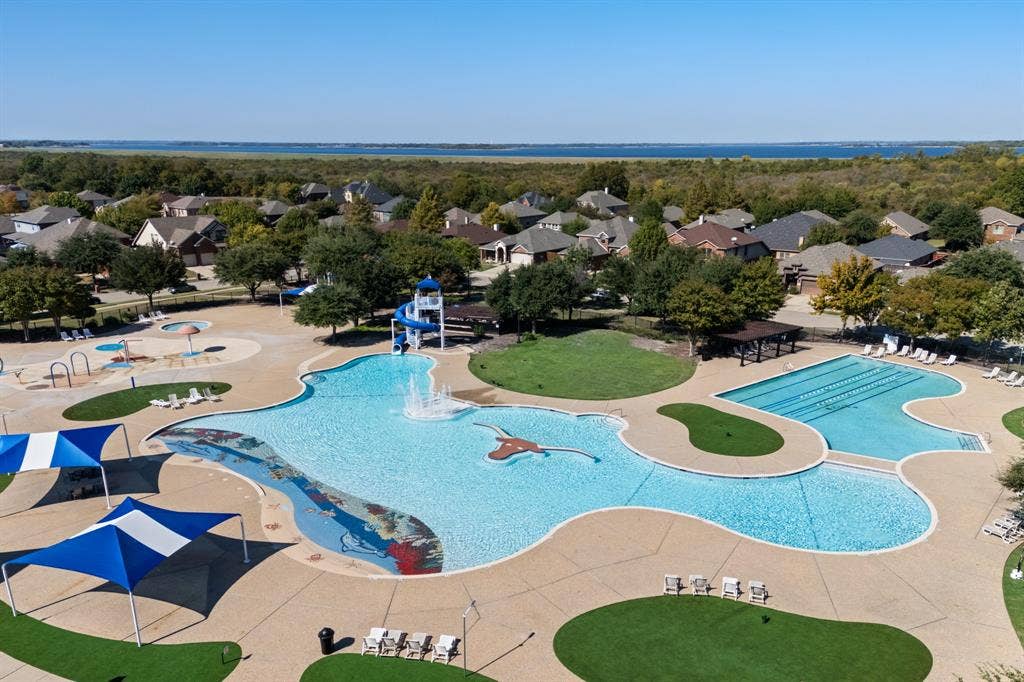 836 Bowie Drive, Lavon, TX 75166 836 Bowie Drive, Lavon, TX 75166
