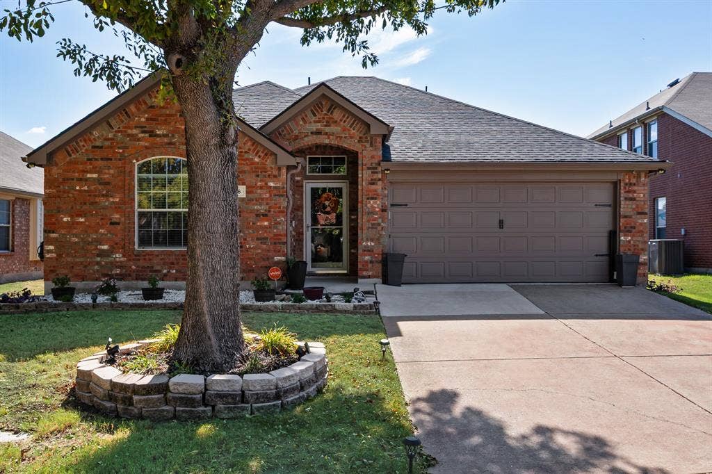 836 Bowie Drive, Lavon, TX 75166 836 Bowie Drive, Lavon, TX 75166