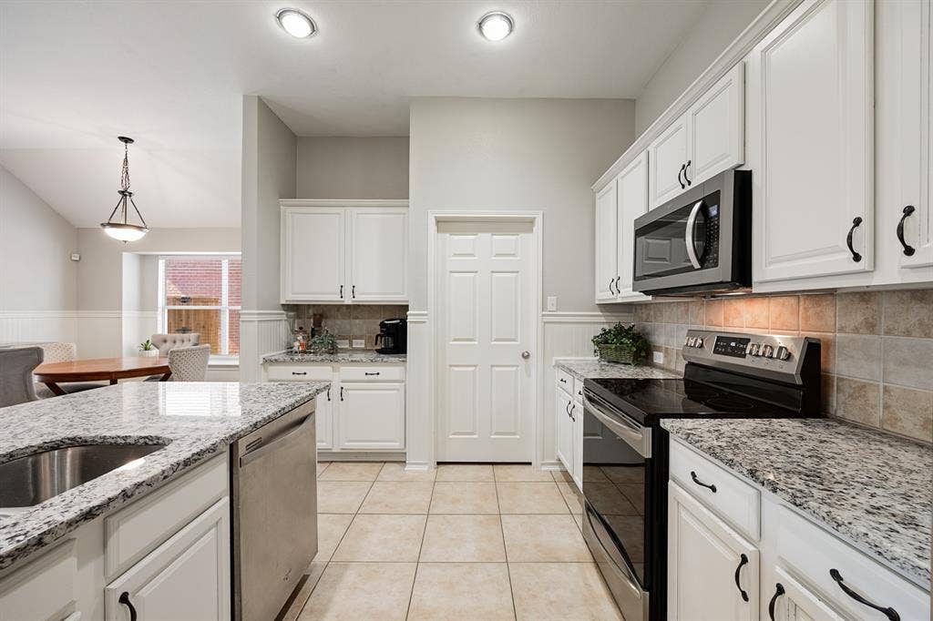 836 Bowie Drive, Lavon, TX 75166 836 Bowie Drive, Lavon, TX 75166