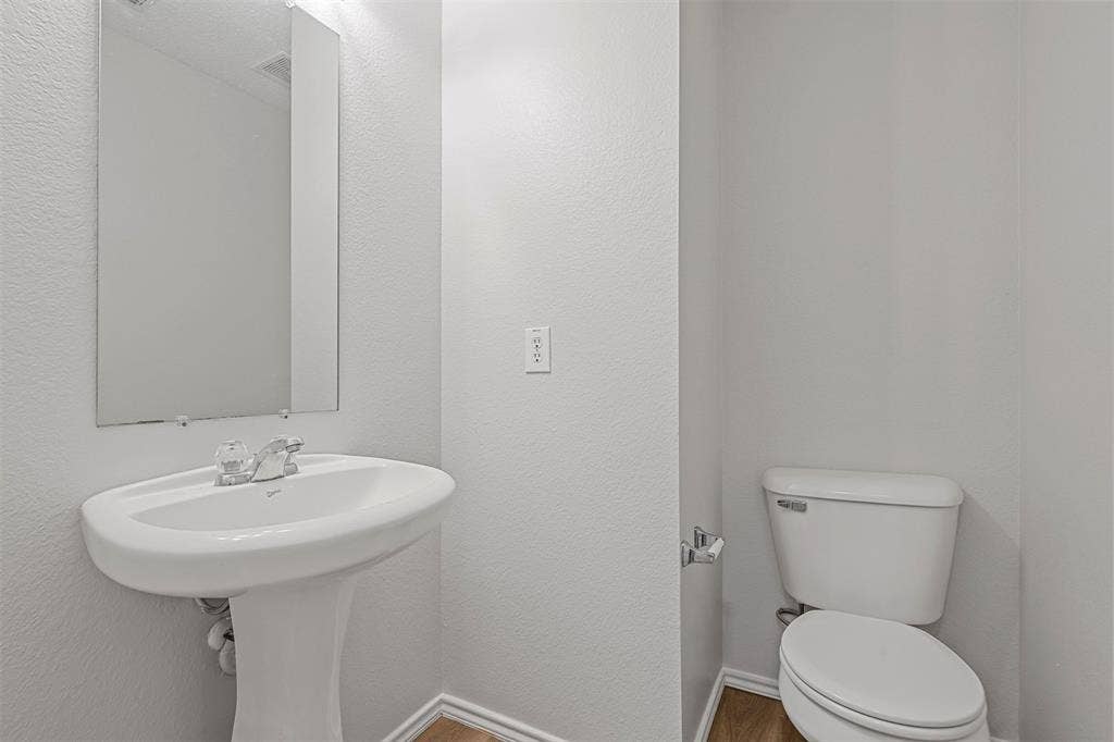 2119 Oryx Lane, Grand Prairie, TX 75052