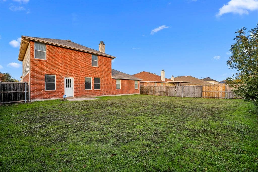2119 Oryx Lane, Grand Prairie, TX 75052