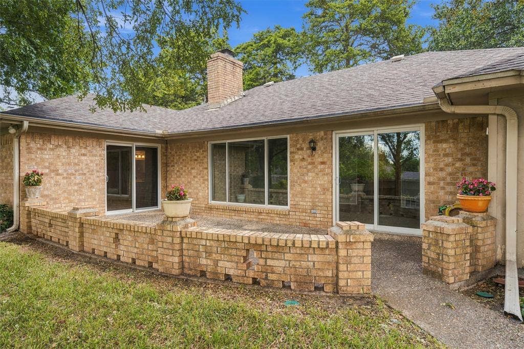 218 White Hall Road, Woodway, TX 76712