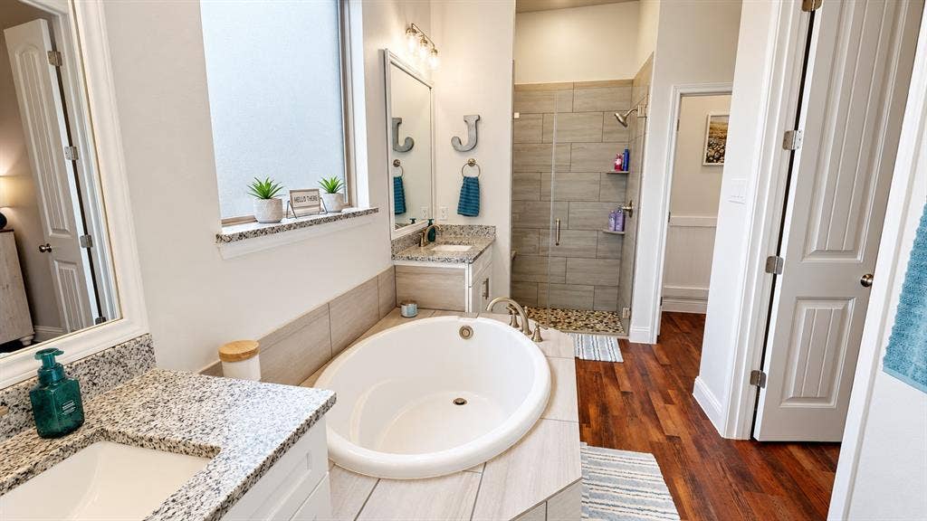 901 Blaine Street, Athens, TX 75751 901 Blaine Street, Athens, TX 75751