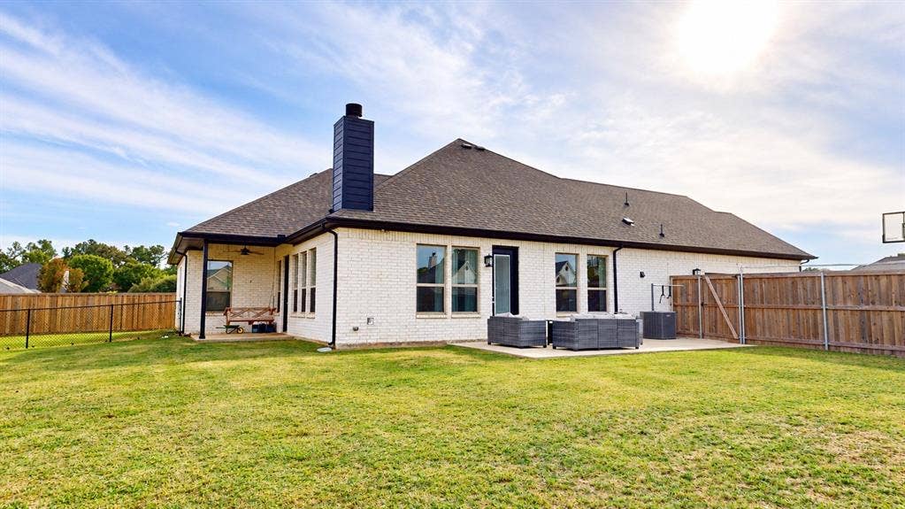901 Blaine Street, Athens, TX 75751 901 Blaine Street, Athens, TX 75751