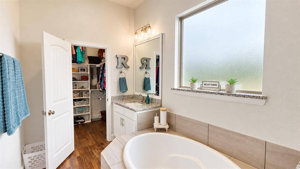 901 Blaine Street, Athens, TX 75751 901 Blaine Street, Athens, TX 75751