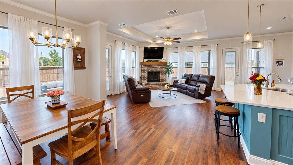 901 Blaine Street, Athens, TX 75751 901 Blaine Street, Athens, TX 75751