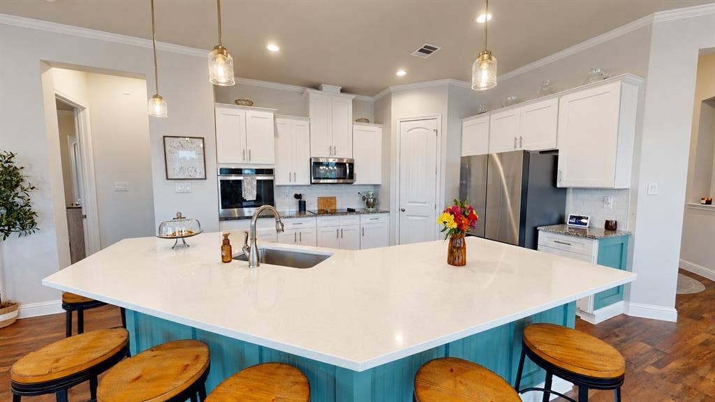 901 Blaine Street, Athens, TX 75751 901 Blaine Street, Athens, TX 75751