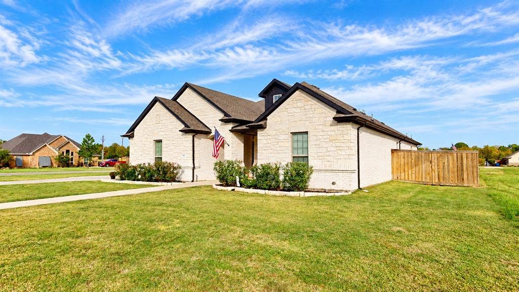 901 Blaine Street, Athens, TX 75751 901 Blaine Street, Athens, TX 75751