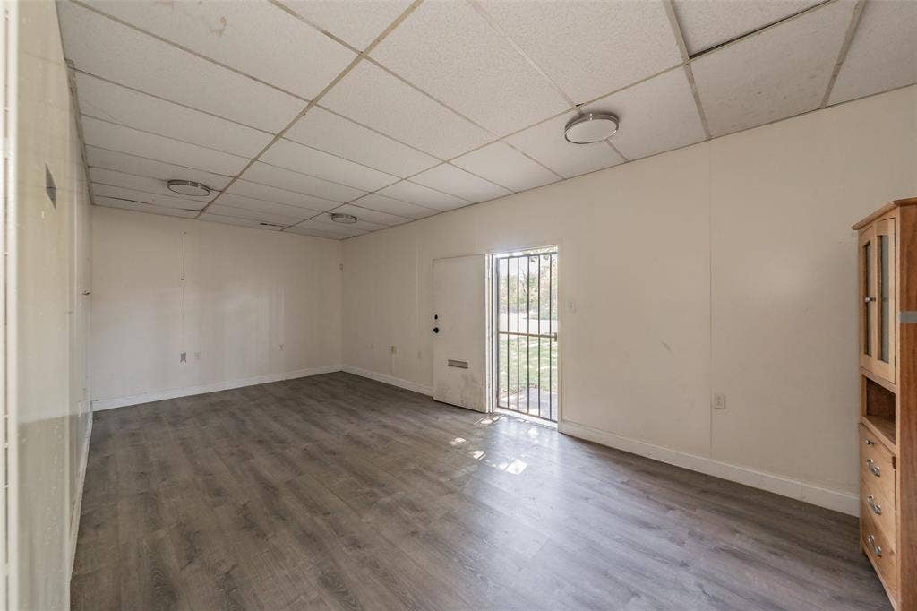 4831 W Davis Street, Dallas, TX 75211