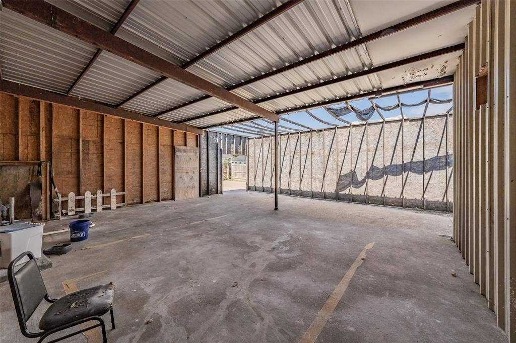 4831 W Davis Street, Dallas, TX 75211