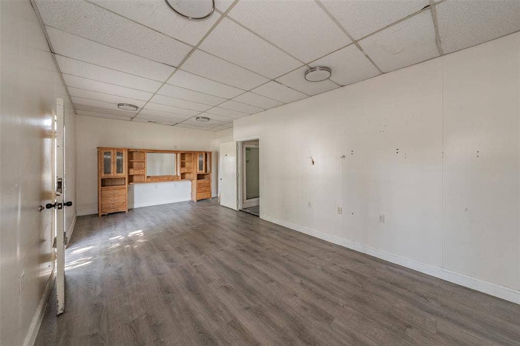4831 W Davis Street, Dallas, TX 75211