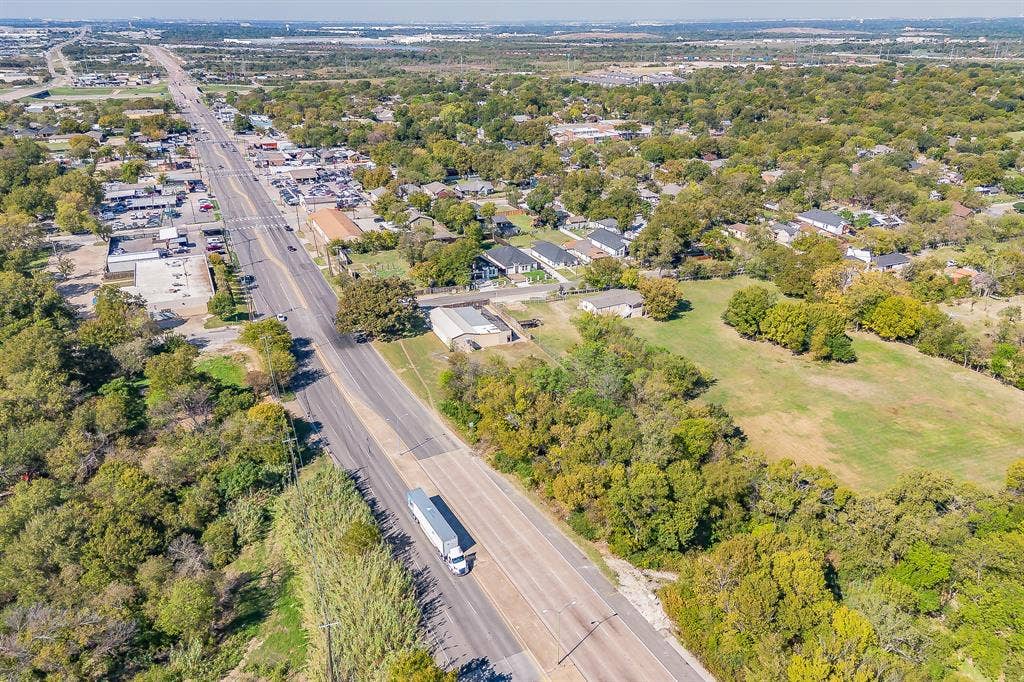 4831 W Davis Street, Dallas, TX 75211