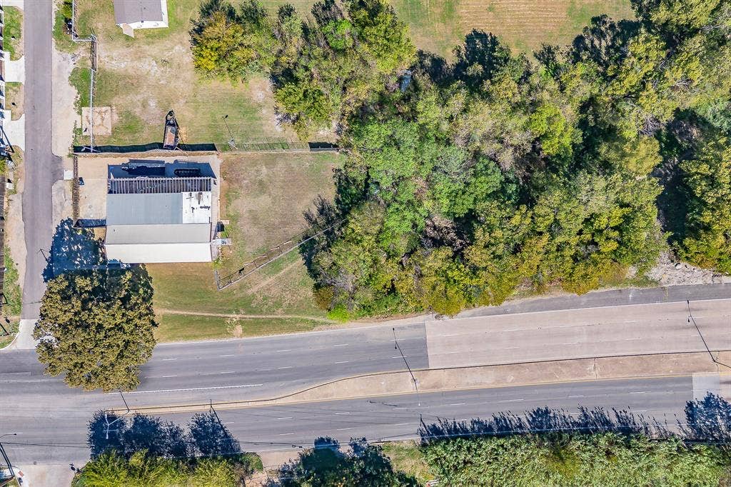 4831 W Davis Street, Dallas, TX 75211