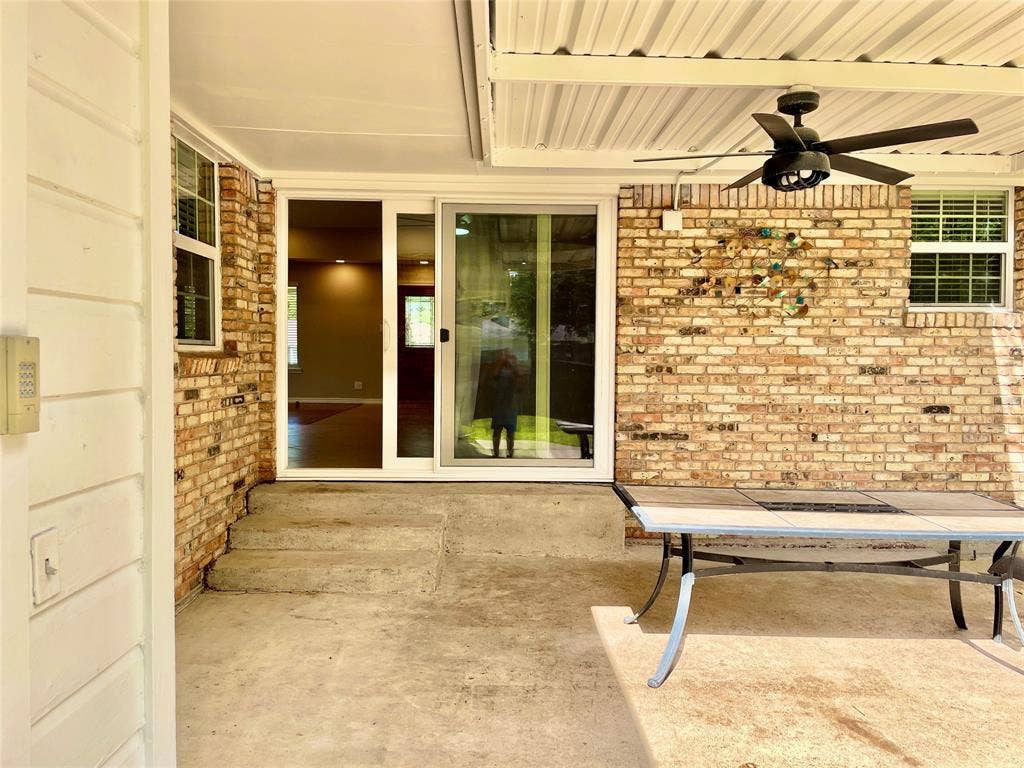 530 E Spring Valley Road, Richardson, TX 75081 530 E Spring Valley Road, Richardson, TX 75081