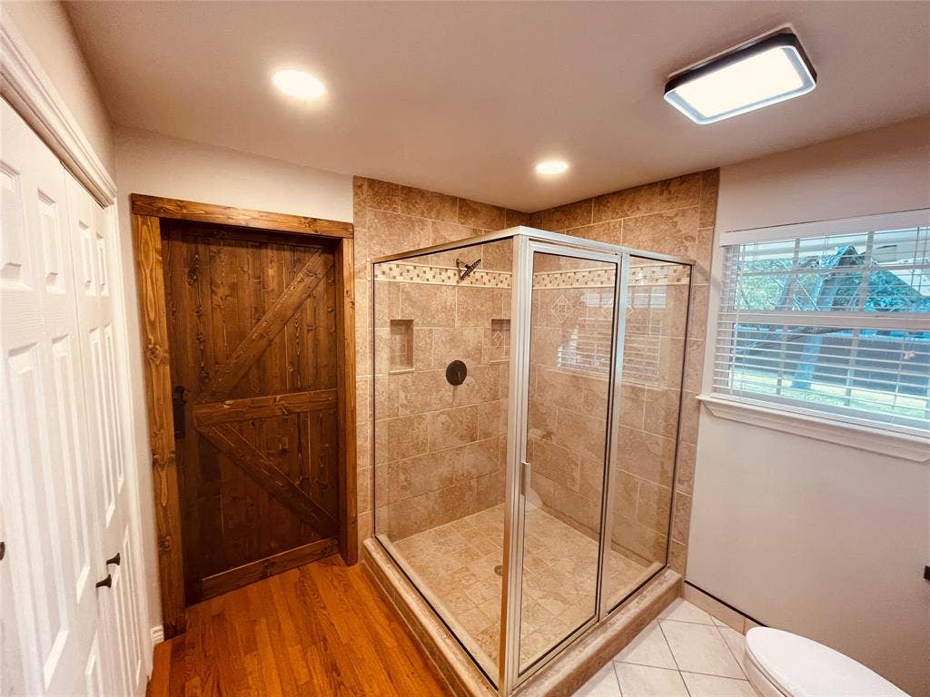 530 E Spring Valley Road, Richardson, TX 75081 Master Bathroom