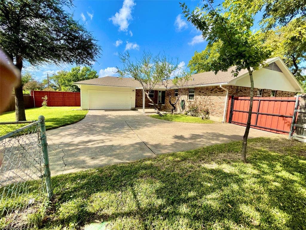 530 E Spring Valley Road, Richardson, TX 75081 Backyard