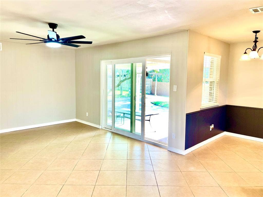 530 E Spring Valley Road, Richardson, TX 75081 Den