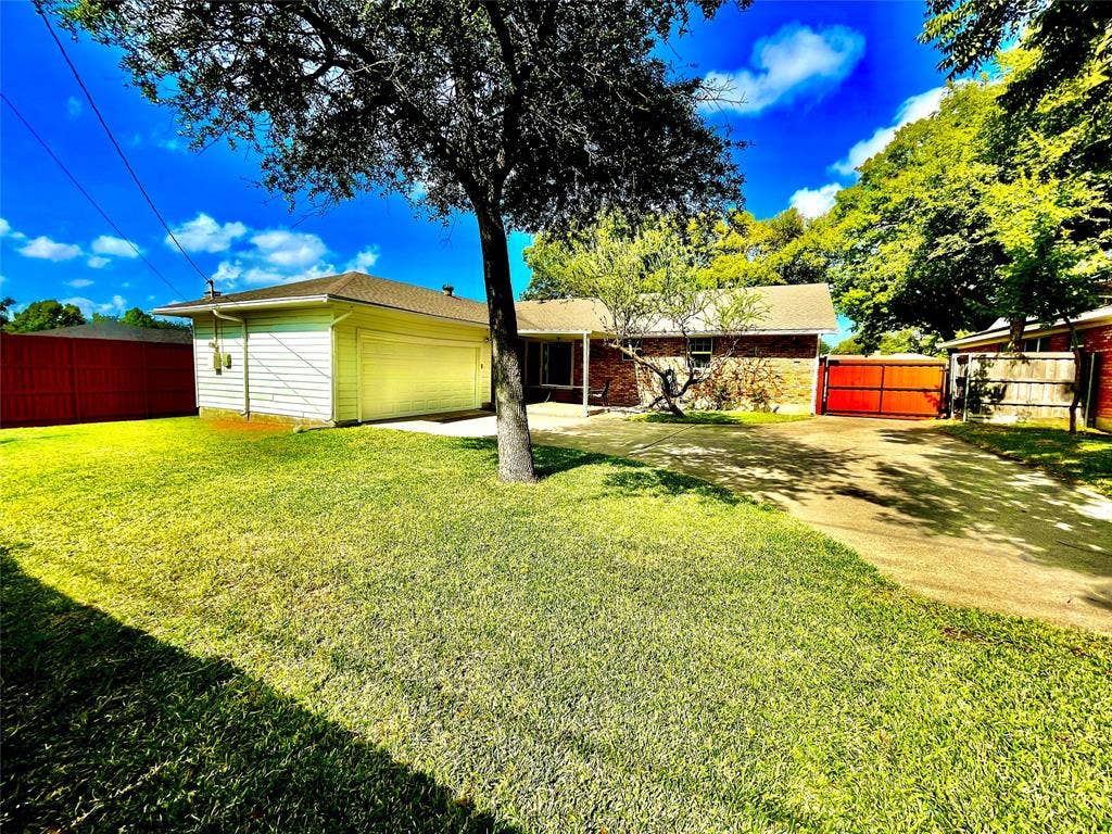 530 E Spring Valley Road, Richardson, TX 75081 530 E Spring Valley Road, Richardson, TX 75081