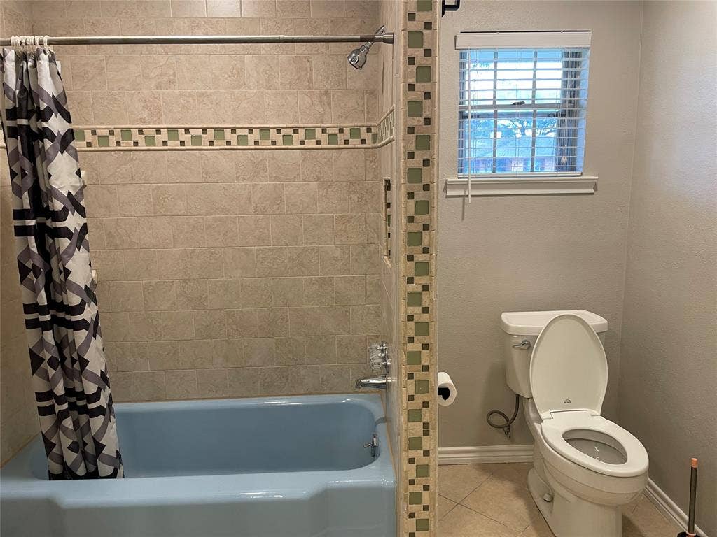 530 E Spring Valley Road, Richardson, TX 75081 Bathroom 2