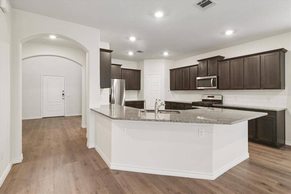 4008 Glastonbury Road, McKinney, TX 75071 4008 Glastonbury Road, McKinney, TX 75071