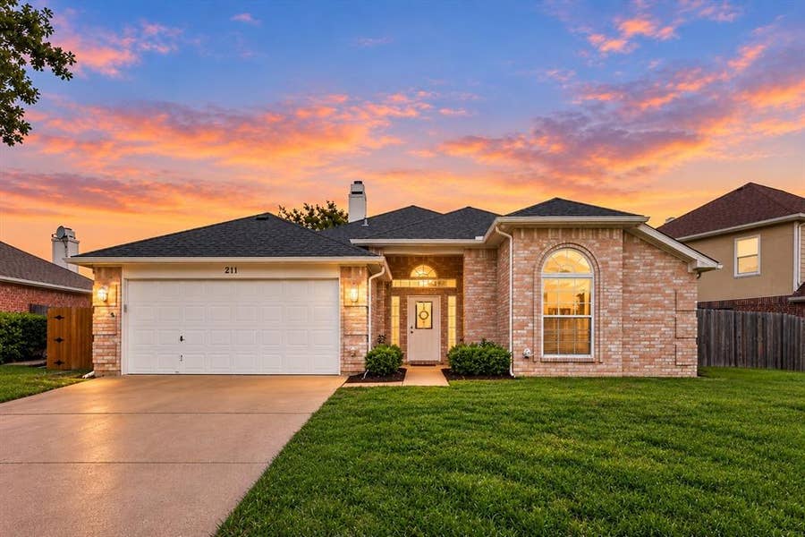 Property photo for 211 Ember Glen Drive, Arlington, TX