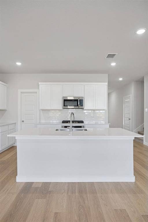 2118 Sunshining Road, Princeton, TX 75407 Kitchen in the Masters home plan – REPRESENTATIVE PHOTO