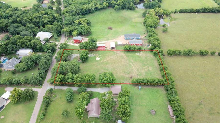 Property photo for 117 N Laughlin Road, Sherman, TX