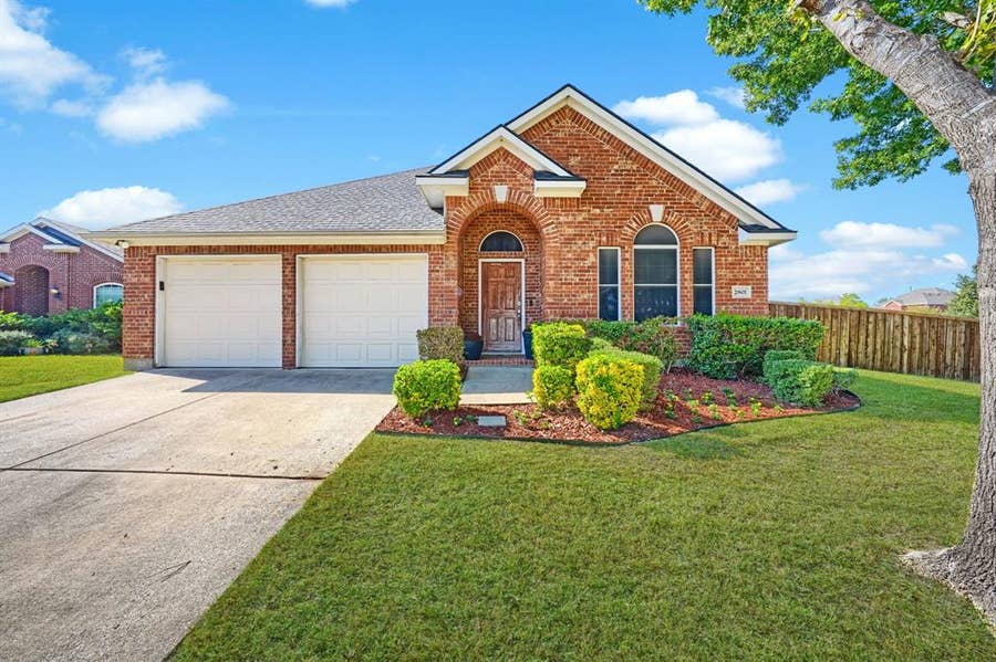 Property photo for 2801 Turtle Dove Lane, Mesquite, TX