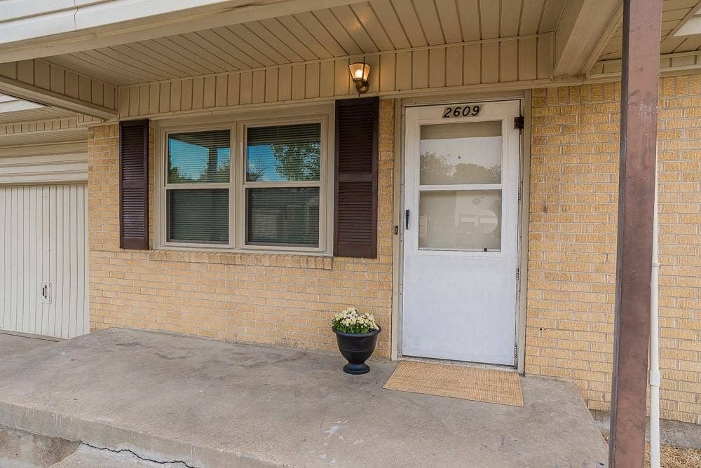 2609 Holm Drive, Garland, TX 75041 2Bedrooms,1Bath-841sqft