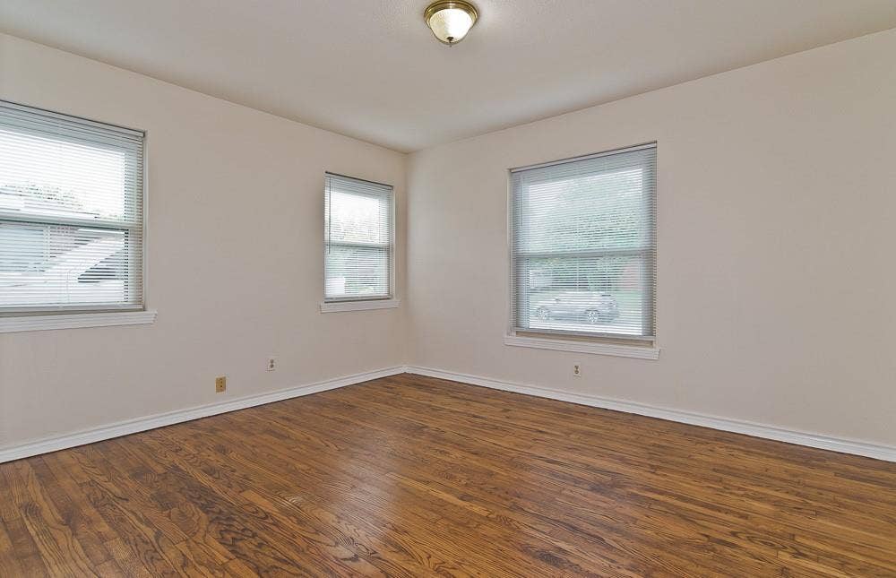 2609 Holm Drive, Garland, TX 75041 2609 Holm Drive, Garland, TX 75041