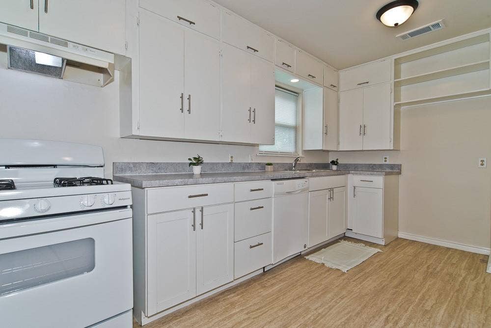 2609 Holm Drive, Garland, TX 75041 Kitchen